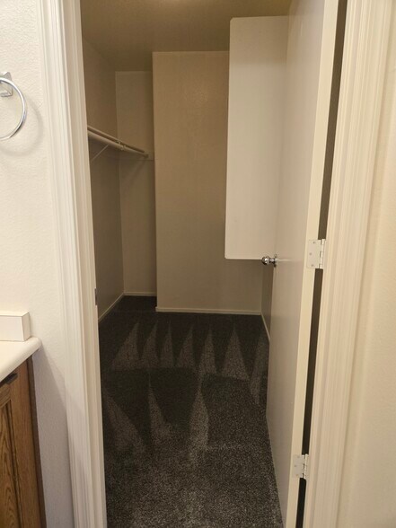 Building Photo - 8007 Torremolinos Ave