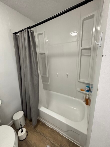 Building Photo - 5581 Baronridge Dr