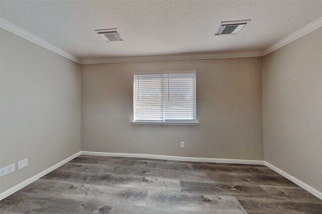 Building Photo - 6807 Oakbranch Manor Ln