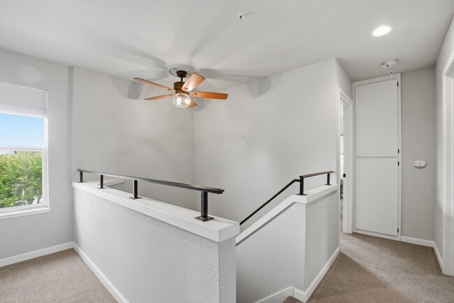 Building Photo - 62 Avalon Ct