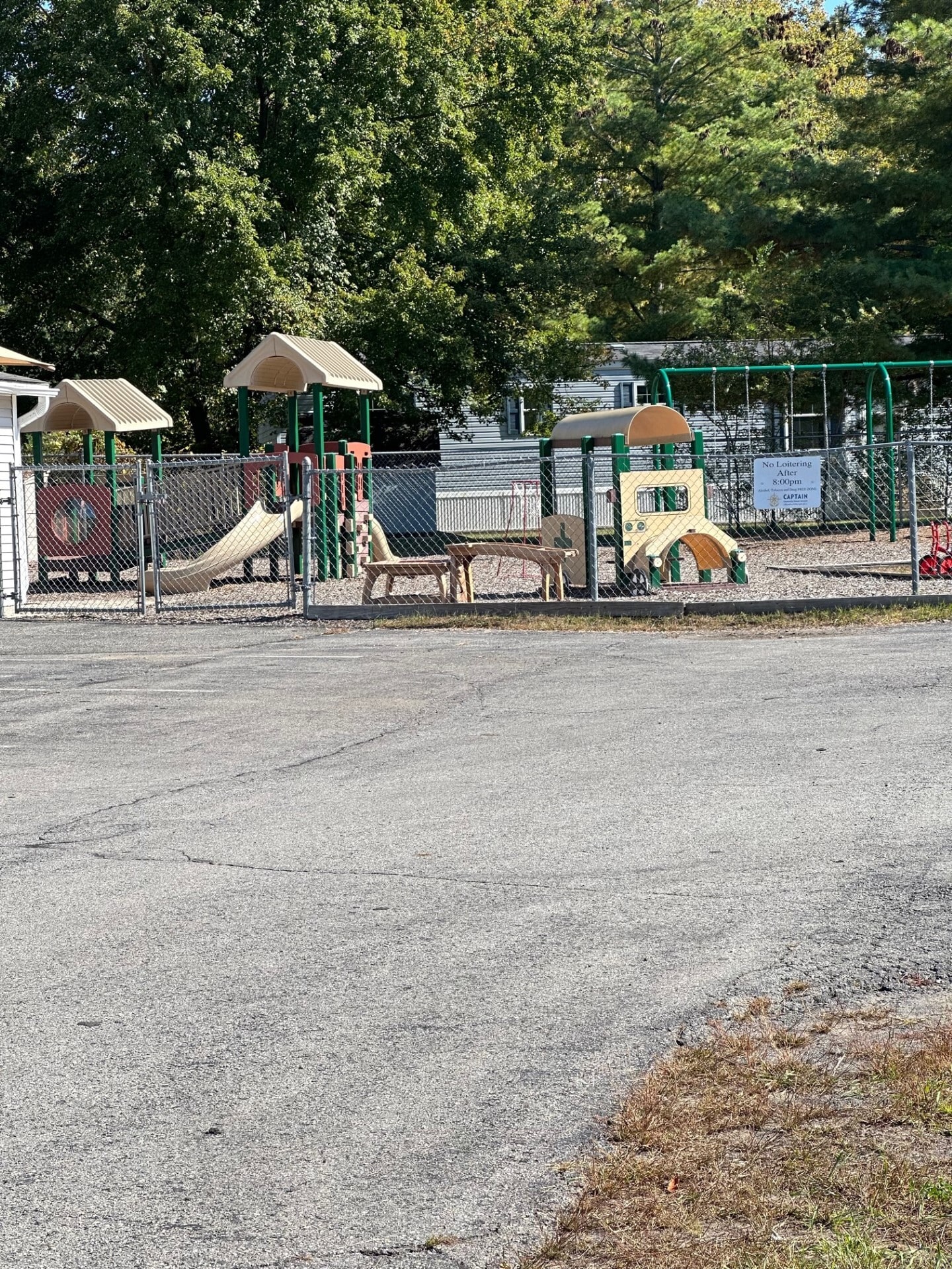 Building Photo - 8 Saratoga Dr