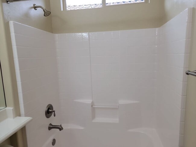 Building Photo - Single-Level Home with 2 Bedrooms & Den in...