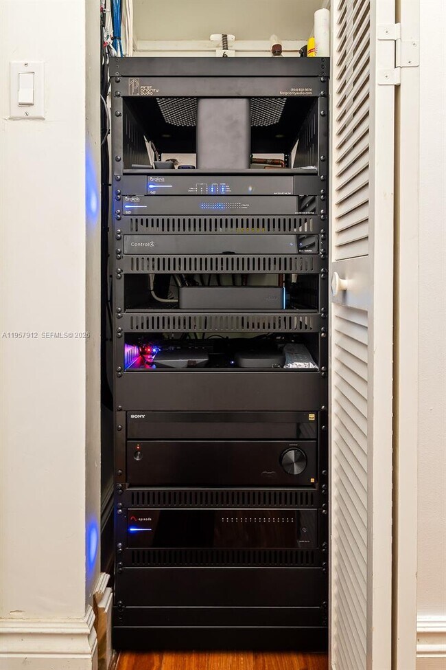 Building Photo - 5770 SW 128th St