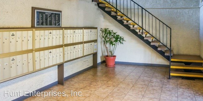 Building Photo - 13050 Doty Ave