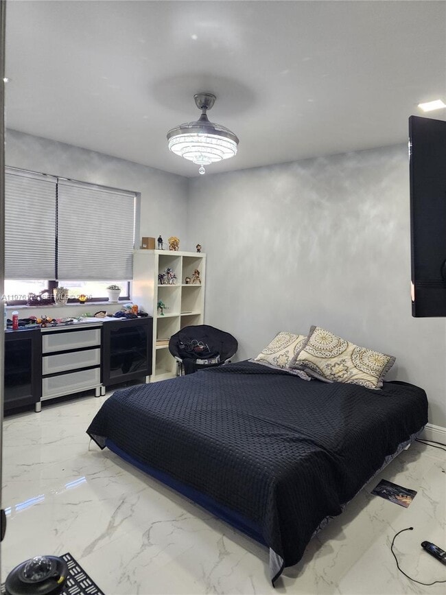 Building Photo - 10046 Winding Lake Rd