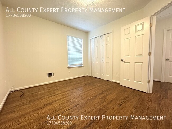 Building Photo - 2290 Honeycomb Ct