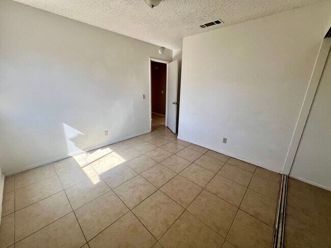Building Photo - 6001 Mariposa Ave