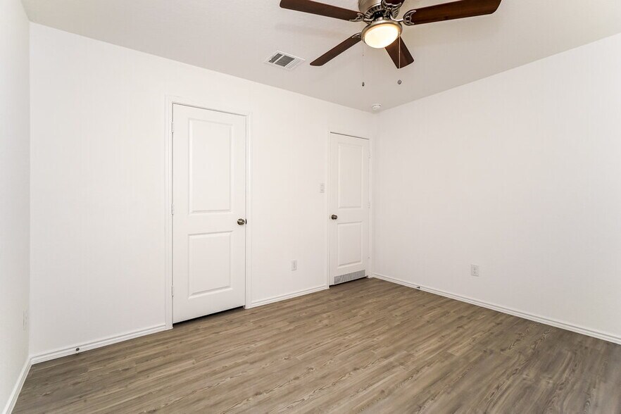 Building Photo - 14707 Greenfield Ml
