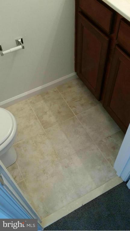 Building Photo - 61 White Pine Cir