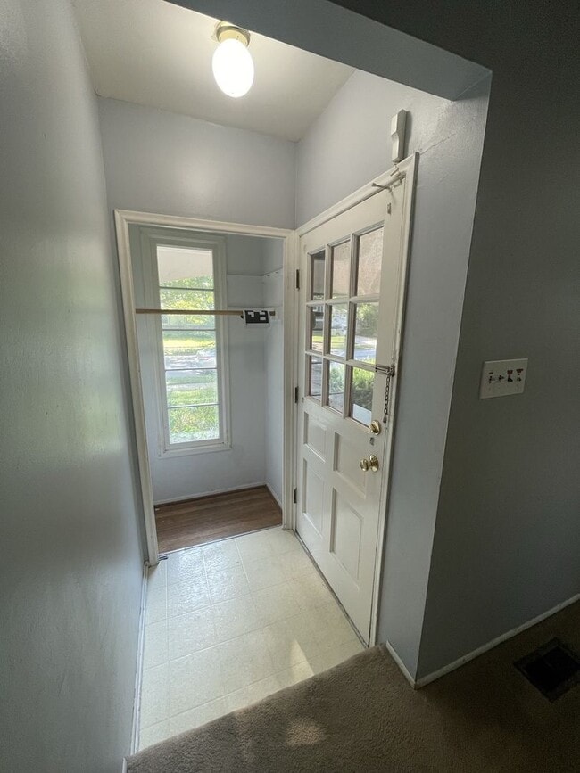 Building Photo - Spacious Four Bedroom Home Available Summer of 2026!