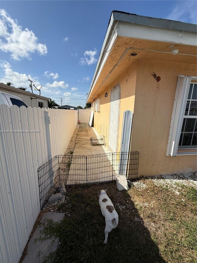 Building Photo - 1710 NW 154th St