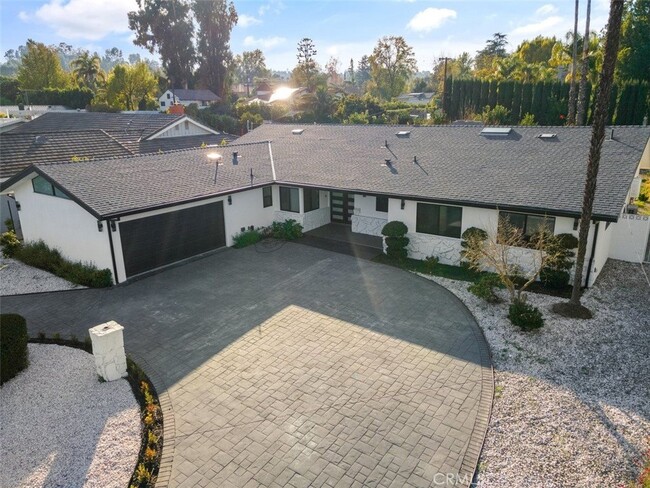 Building Photo - 5301 Crebs Ave