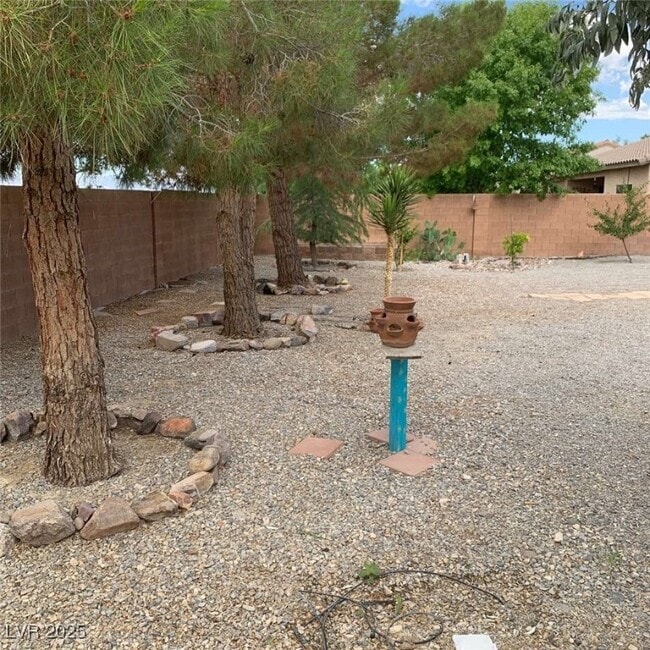 Building Photo - 5945 Badlands Ln