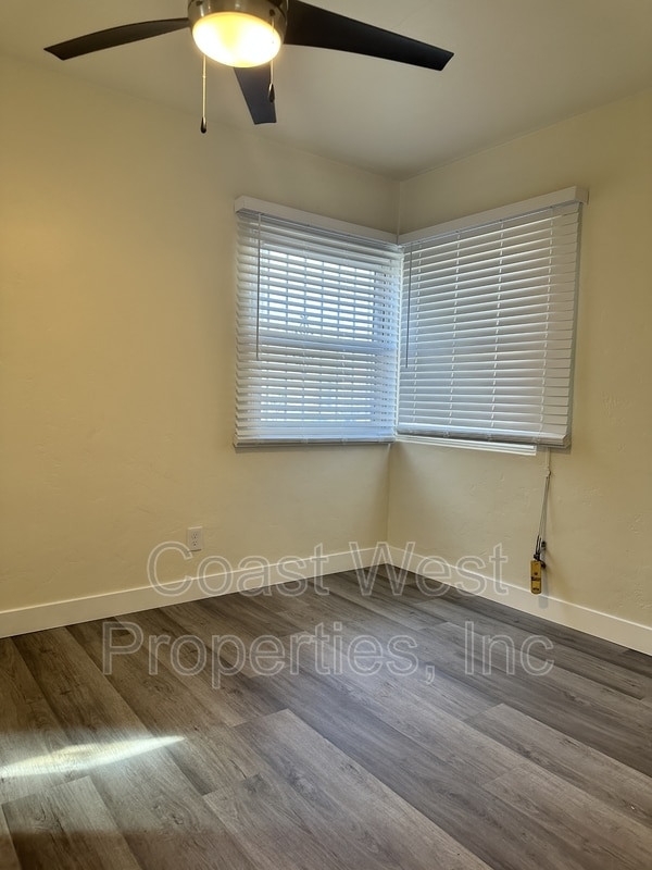 Building Photo - 1098 E Madison Ave