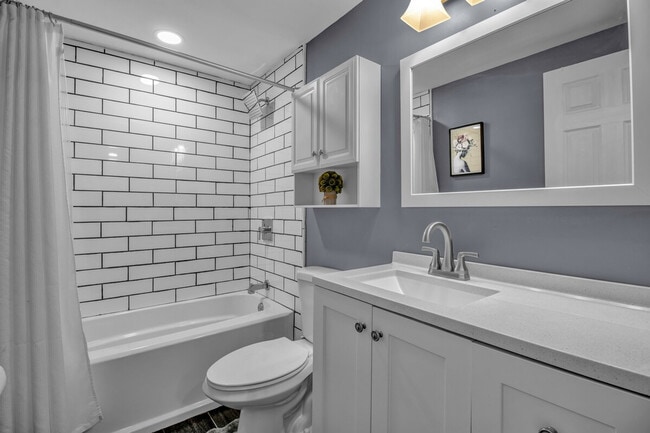 Building Photo - 2728 Niagara Falls Blvd