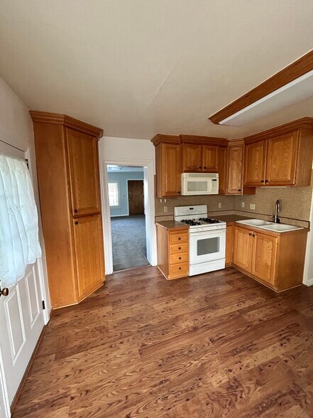 Building Photo - 62 E 300 S