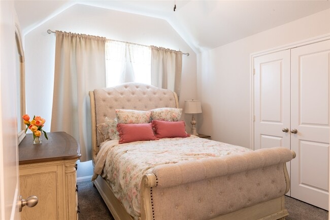 Building Photo - 835 Sarasota Shore Dr