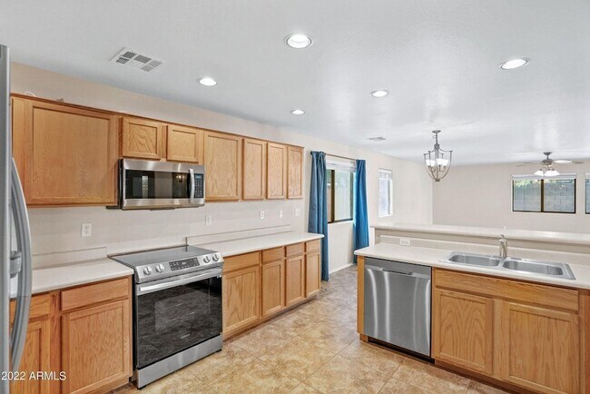 Building Photo - 15422 N 169th Ln