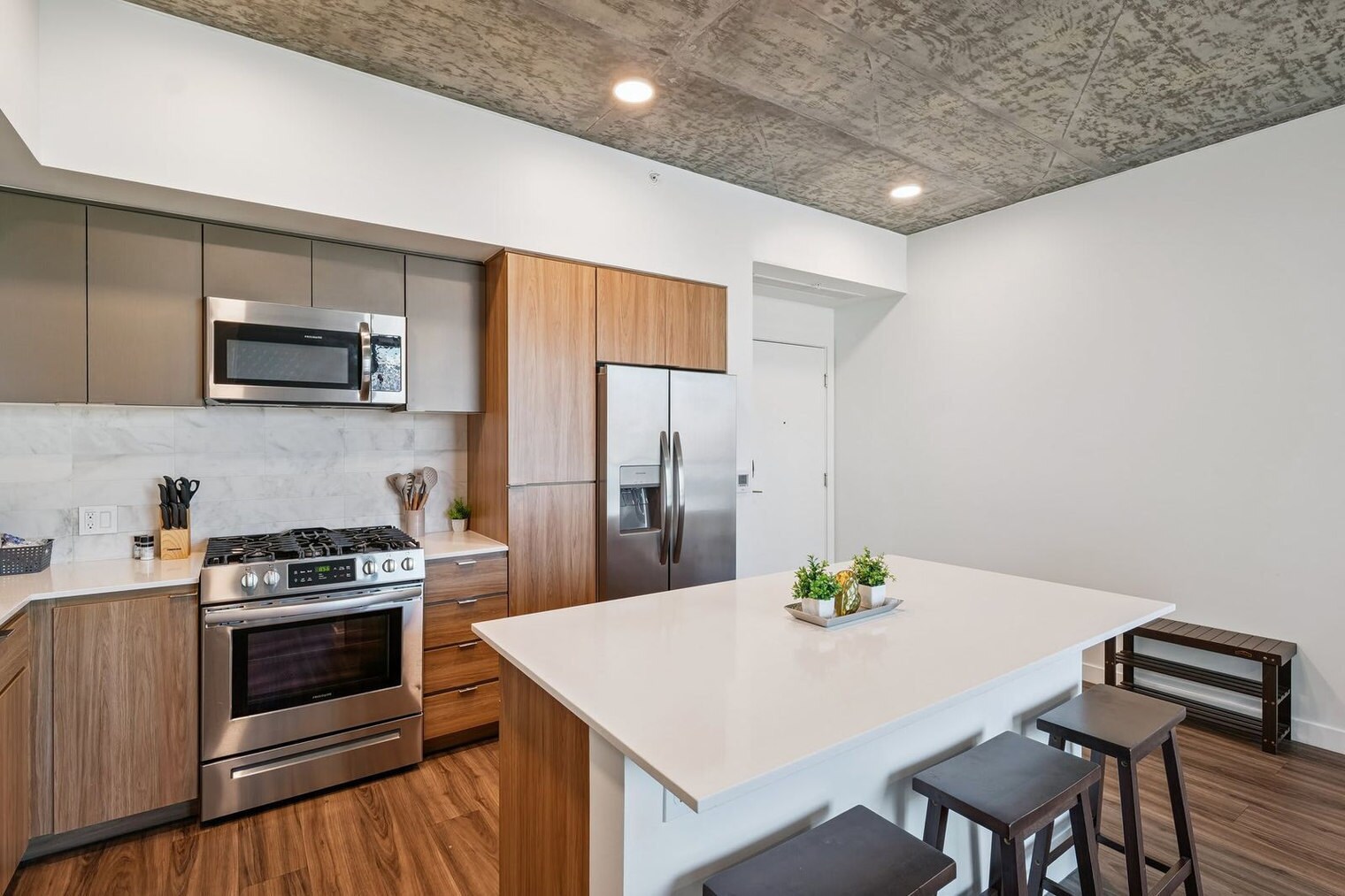 Building Photo - 222 E Jefferson St