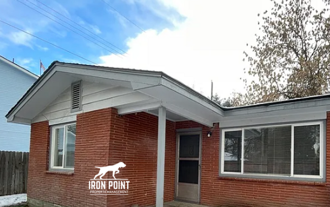 Primary Photo - North Boise Duplex w/2 beds, 1bath, W/D, a...