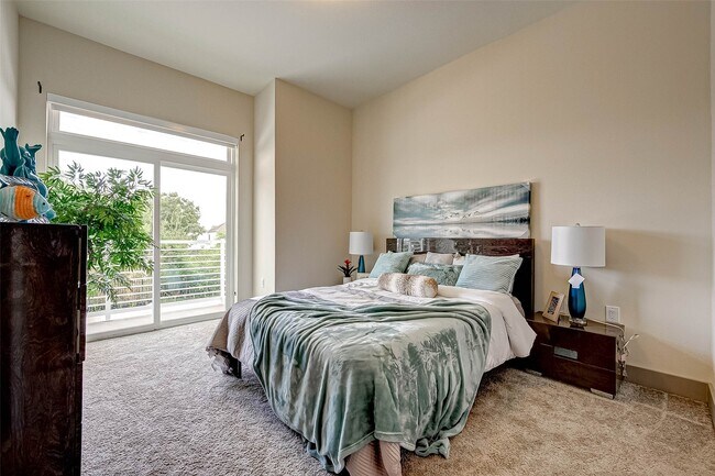 Building Photo - 6955 Turtlewood Dr