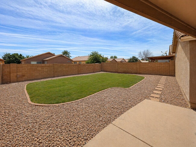 Building Photo - 3215 W Abraham Ln