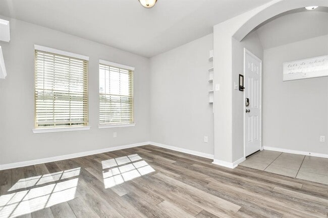 Building Photo - 7230 Victorville Dr