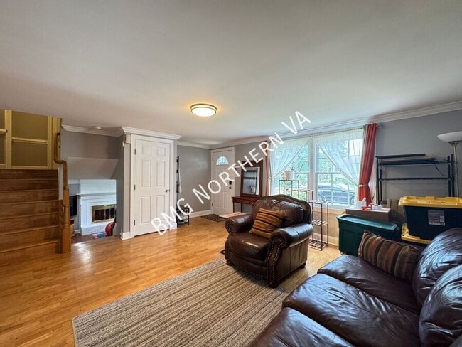 Building Photo - 1304 Dulles Pl
