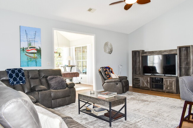 Building Photo - Move-In Ready Rental in Murrells Inlet