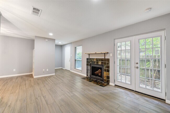 Building Photo - 3929 Tanglewilde St