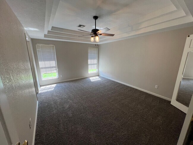 Building Photo - 2212 SW 93rd St
