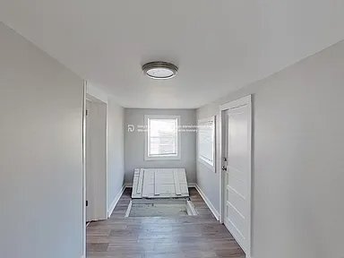 Building Photo - 526 Tauromee Ave