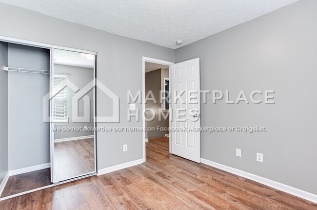 Building Photo - 602 Spanish Oak Dr