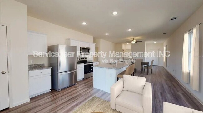 Building Photo - 35606 Buttonweed Trl
