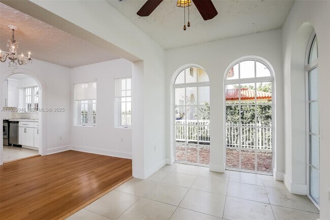 Building Photo - 1916 Ferdinand St