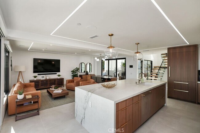 Building Photo - 3047 Ocean Blvd