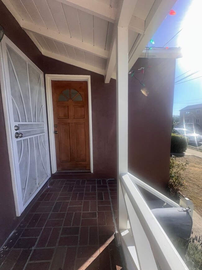 Building Photo - Newly Remodeled 3BD House with Porch, Shed, Garage, Front and Back Yards