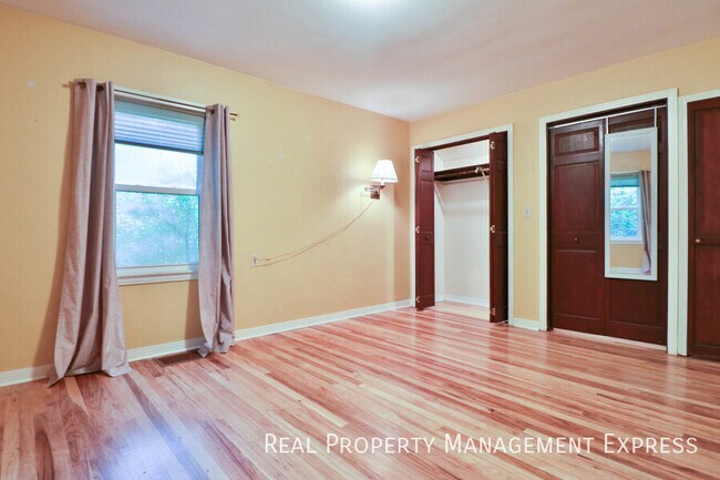 Building Photo - 47704 E 69th St