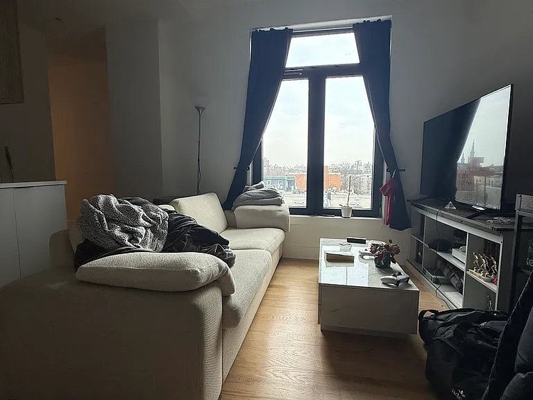 Building Photo - 75 McGuinness Blvd