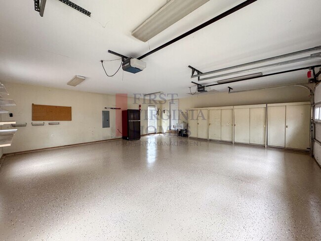 Building Photo - 3 Bedroom/2 Bath Lake Monticello Monticello Rental