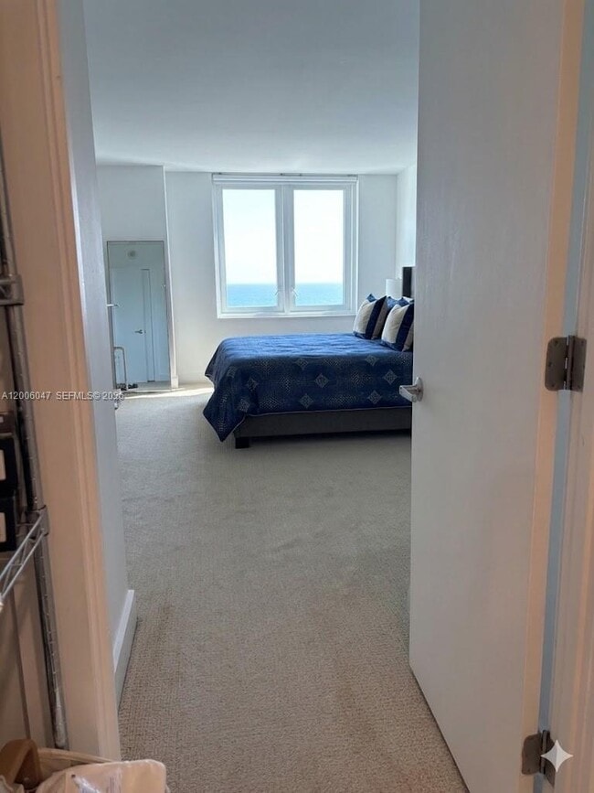 Building Photo - 2301 Collins Ave
