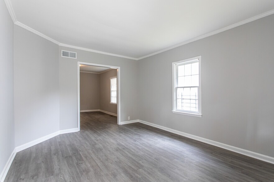 Front room - 894 Ormewood Ave SE