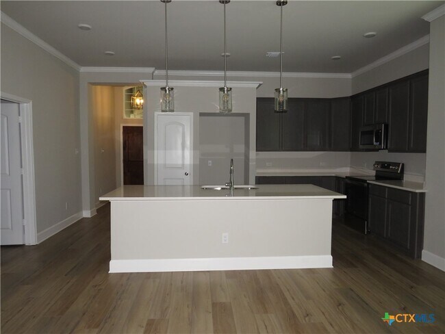 Building Photo - 5737 Redfish Ct