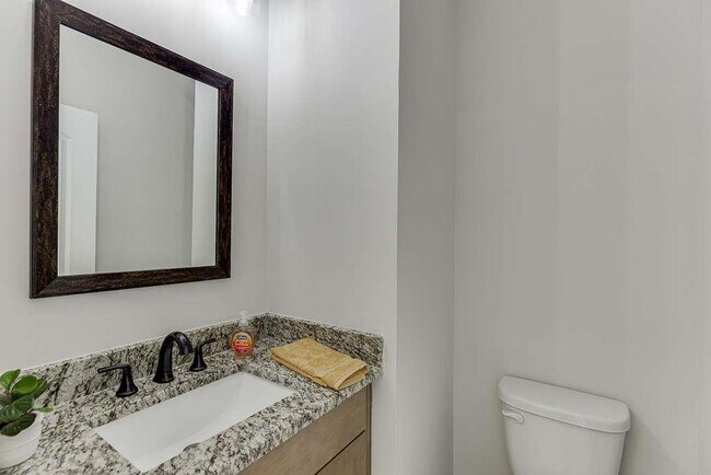 Building Photo - 3477 N Berkeley Lake Rd NW