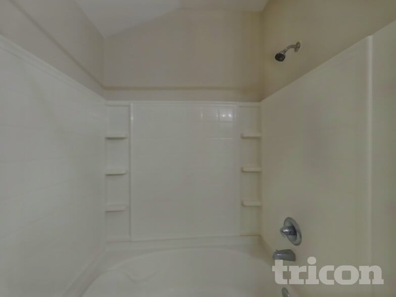 Building Photo - 12220 Hunters Crossing Ln