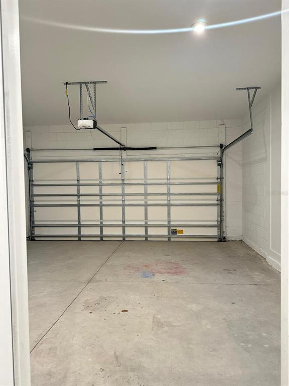 Building Photo - 3220 Canna Lily Pl