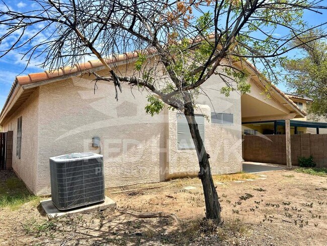 Building Photo - 9007 W Fargo Dr