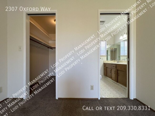 Building Photo - 2307 Oxford Way