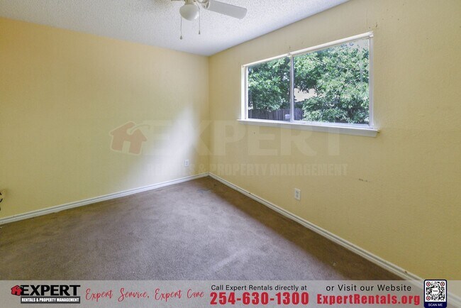 Building Photo - 3-Bedroom Home with a Big Backyard in Kill...