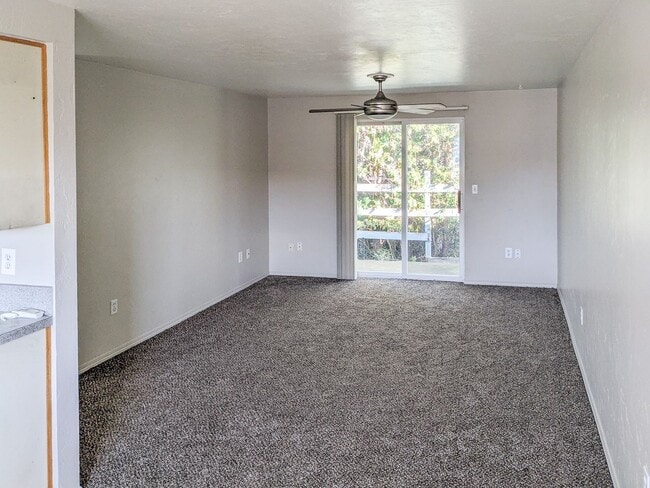 Building Photo - 210-220 N 2nd St